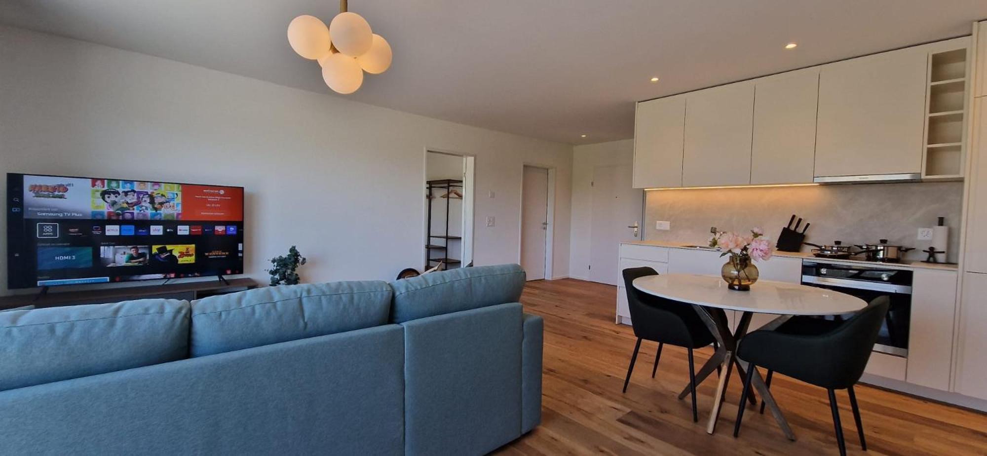 Visionary Hospitality Rothenburg, Lucerne - Premium Apartments With Free Parking, Washer, Kitchen, Terrace, 15' City エクステリア 写真