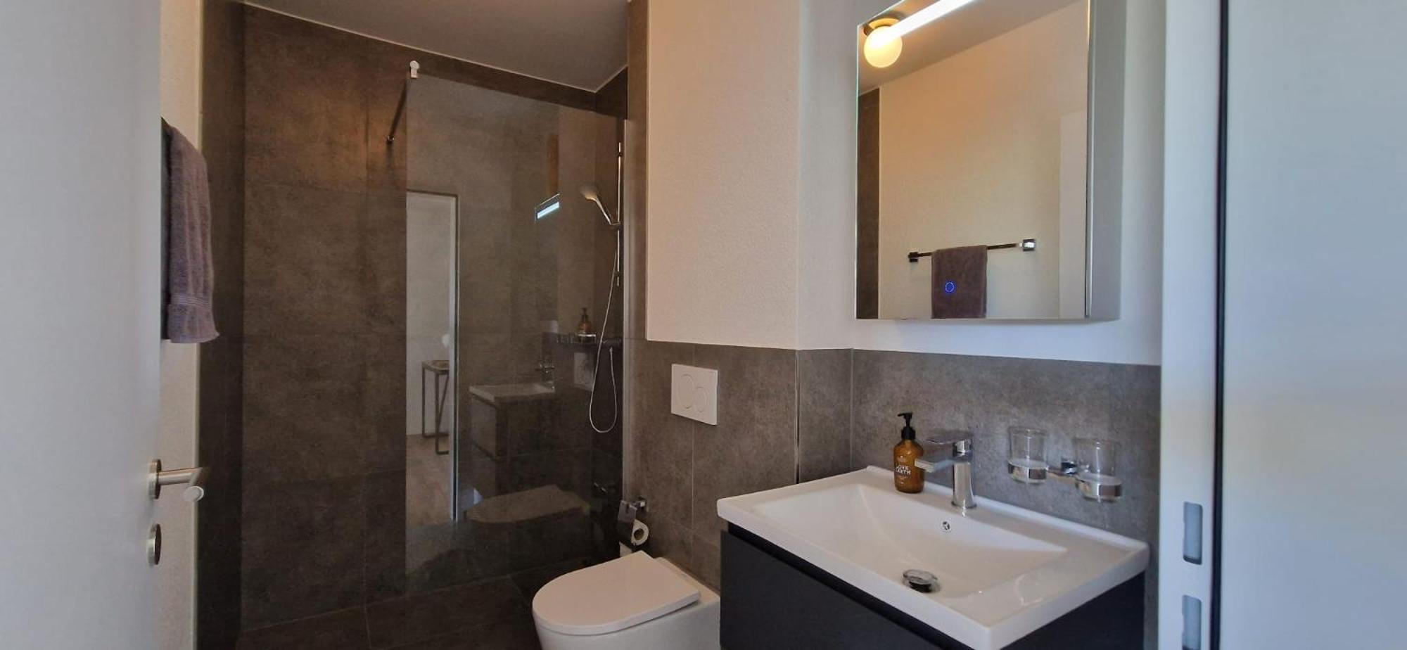 Visionary Hospitality Rothenburg, Lucerne - Premium Apartments With Free Parking, Washer, Kitchen, Terrace, 15' City エクステリア 写真