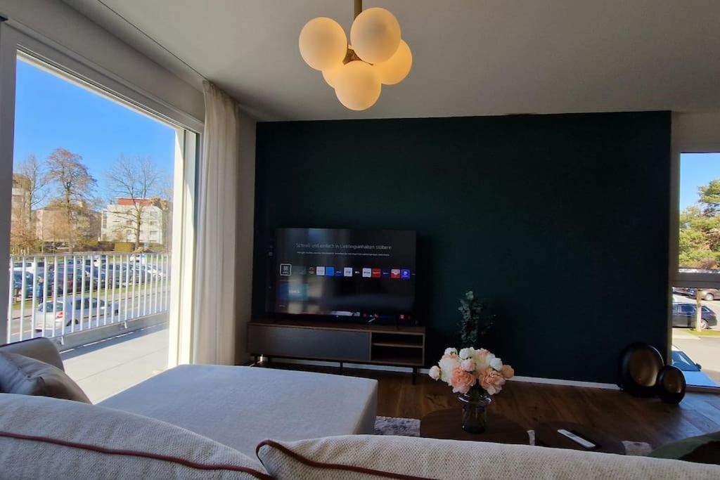 Visionary Hospitality Rothenburg, Lucerne - Premium Apartments With Free Parking, Washer, Kitchen, Terrace, 15' City エクステリア 写真