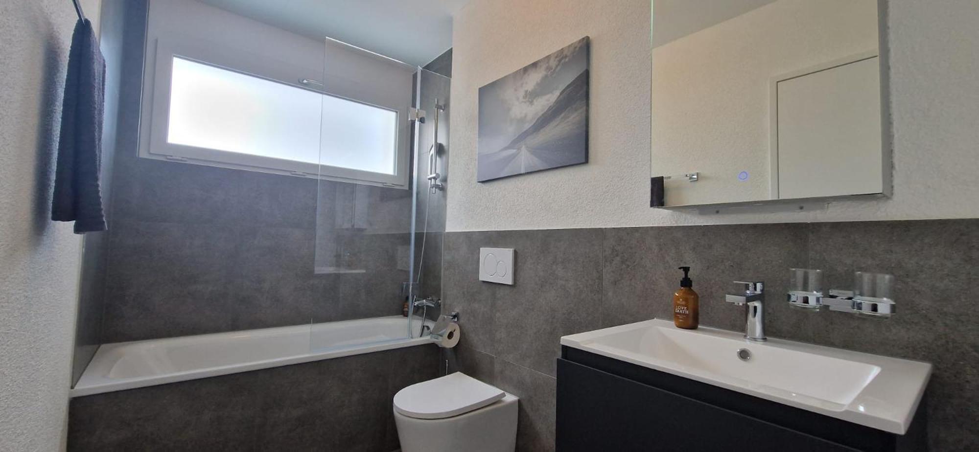 Visionary Hospitality Rothenburg, Lucerne - Premium Apartments With Free Parking, Washer, Kitchen, Terrace, 15' City エクステリア 写真