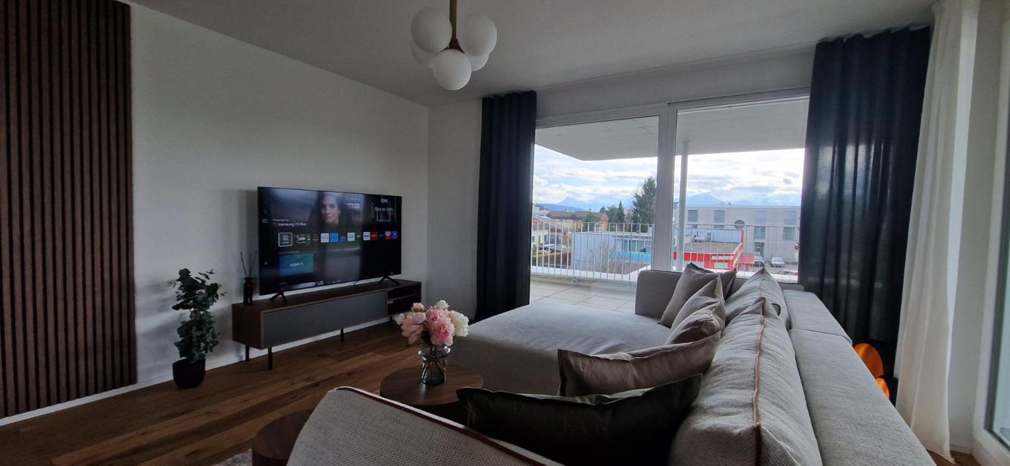 Visionary Hospitality Rothenburg, Lucerne - Premium Apartments With Free Parking, Washer, Kitchen, Terrace, 15' City エクステリア 写真