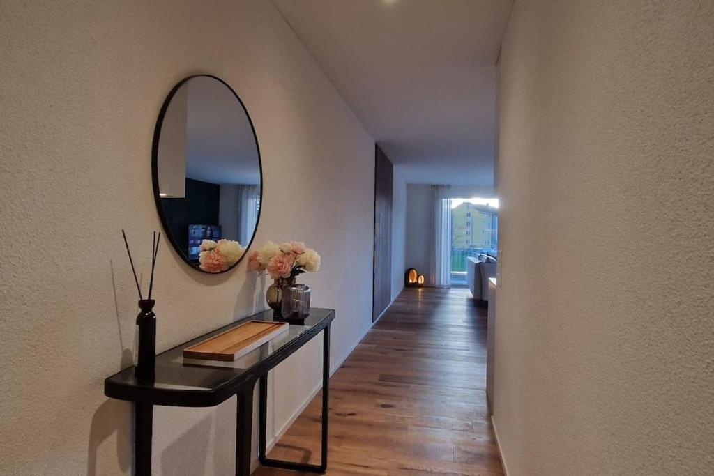 Visionary Hospitality Rothenburg, Lucerne - Premium Apartments With Free Parking, Washer, Kitchen, Terrace, 15' City エクステリア 写真